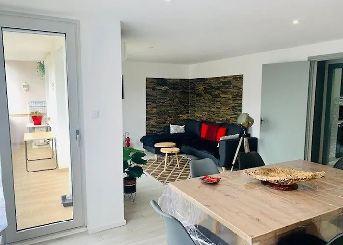 Apartamento F3 Climatise Avec Balcon Ensoleille, Proche Centre Et Thermes - Amelie-les-bains - Fr-1-703-80 *